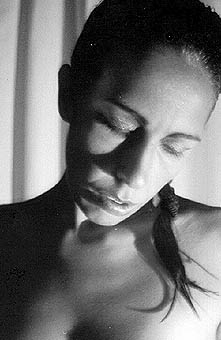 leticia fusilier photographed by ignacio fusilier on deaddrunkdublin.com